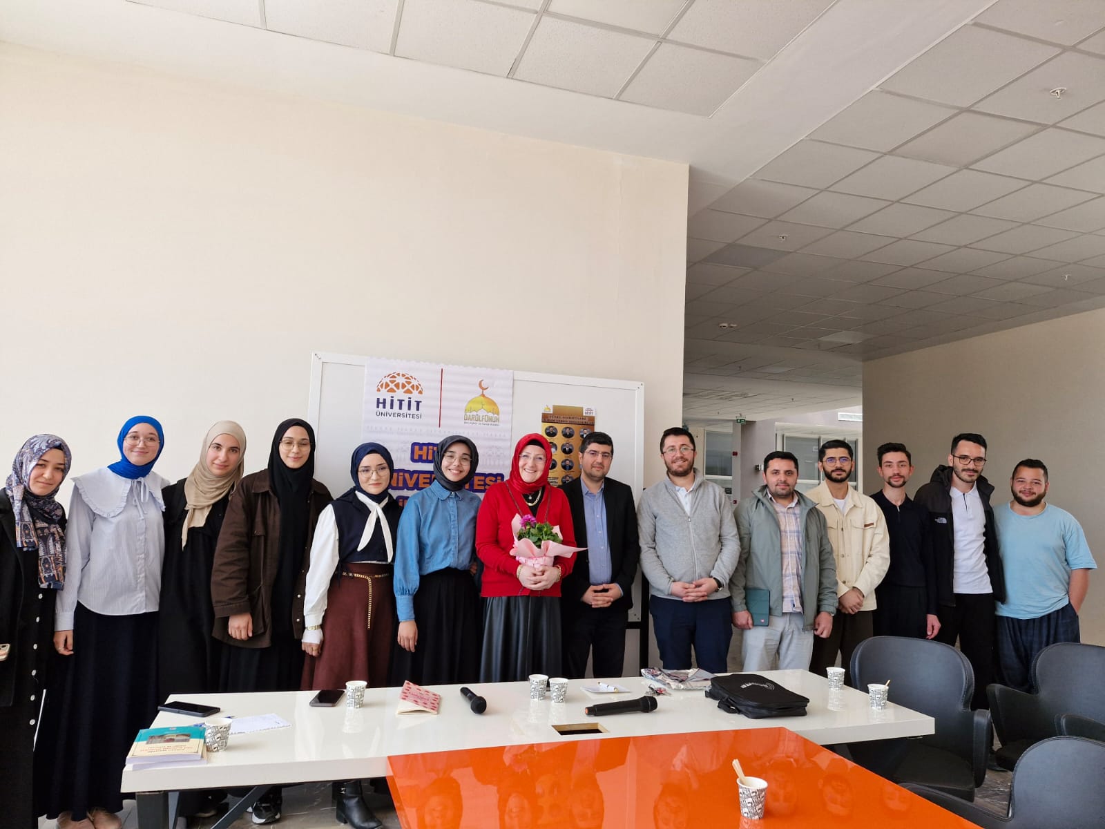 Darülfünun Kulübü’nden Öğrencileri Akademisyenlerle Buluşturan Program